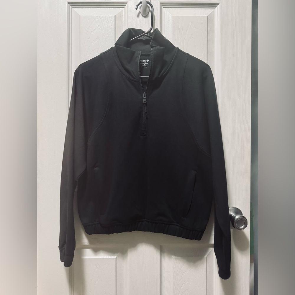 Old Navy Dynamic Fleece Oversized 1/2-Zip Sweatshirt for Women in Black